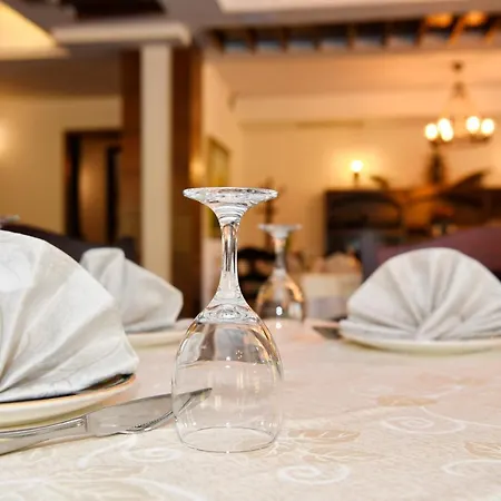 德雷瑞餐厅酒店 地拉那