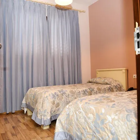 Restaurant Dreri ホテル 4*
