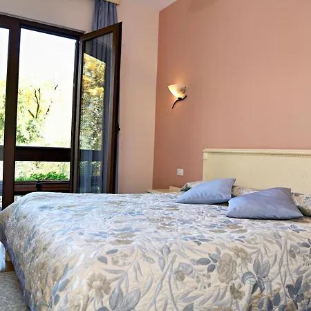 Restaurant Dreri ホテル ティラナ