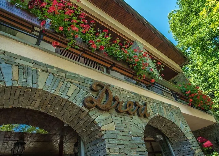 Restaurant Dreri ホテル ティラナ